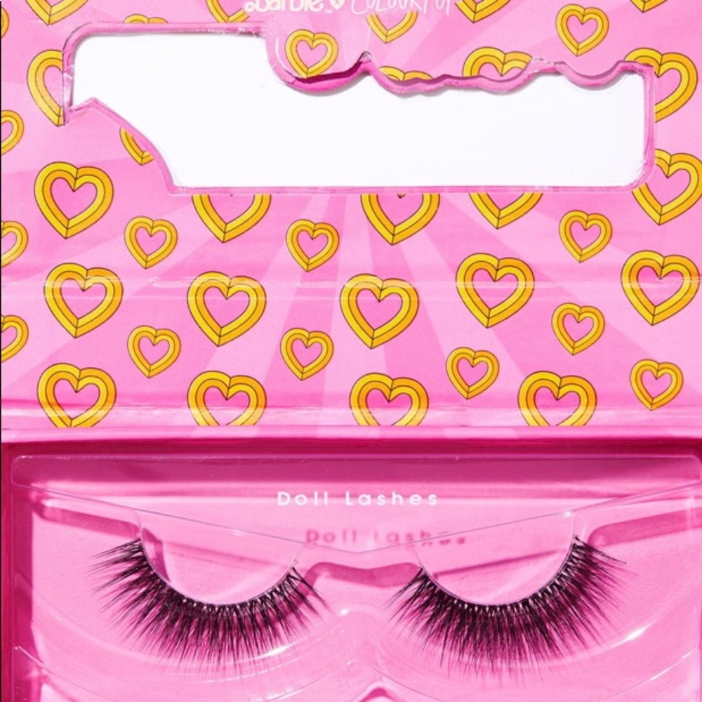 👀NWT ColourPop Barbie Doll Lashes 👀